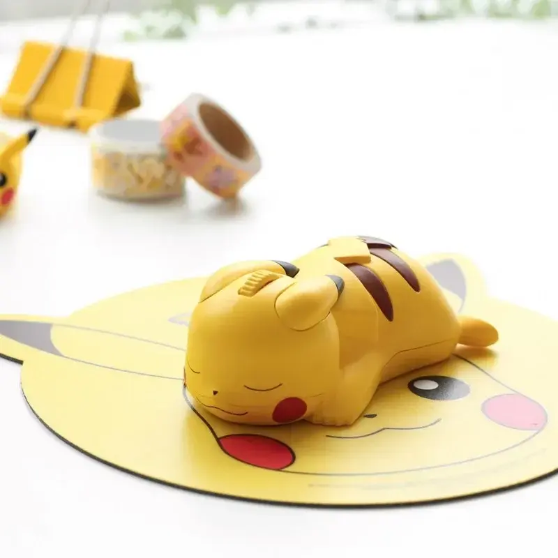 Pokemon Pikachu hobi periferal komputer, Mouse nirkabel Bluetooth lucu, hadiah Festival untuk anak-anak, tokoh aksi modis