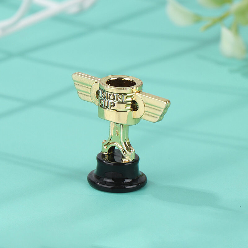 New 1PC PISTON CUP Gold Championship Trophy Toy Model Christmas Gift For Children Collect Model Car Toys Accessories 2.5cmx2.9cm