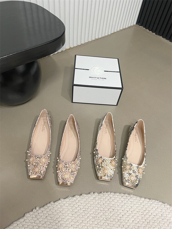 Zapatos de punta cuadrada con diamantes de imitación para mujer, suela plana suave, zapatos de calabaza de noche, fragante estilo pequeño, nuevo