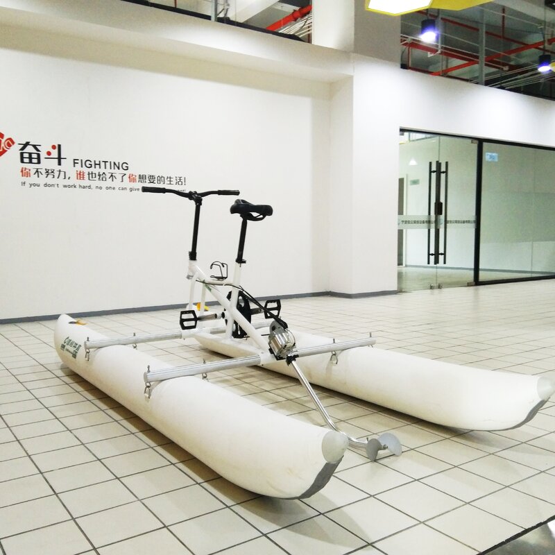 Bicicleta inflável personalizada do pedal de água, barco flutuante, equipamentos esportivos, ciclo marítimo para venda