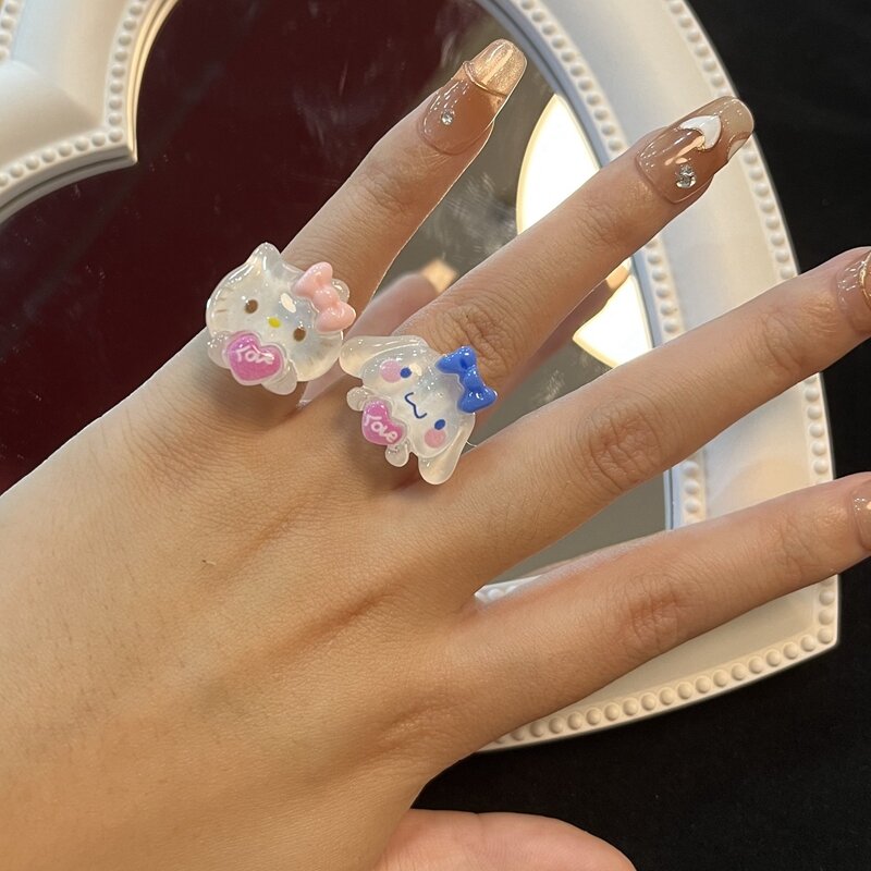 Pierścionek Sanrio Kuromi Hello Kitty moja melodia Kawaii Anime Cinnamoroll otwarty regulowany pierścień z Love Box Girl Heart zabawka prezent