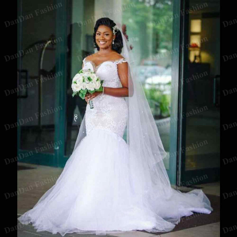 Suknia ślubna afrykańska syrena w stylu Vintage bez ramion Plus rozmiar koronki Sweep Train tradycyjna weselna wykonane sukienki panny młodej