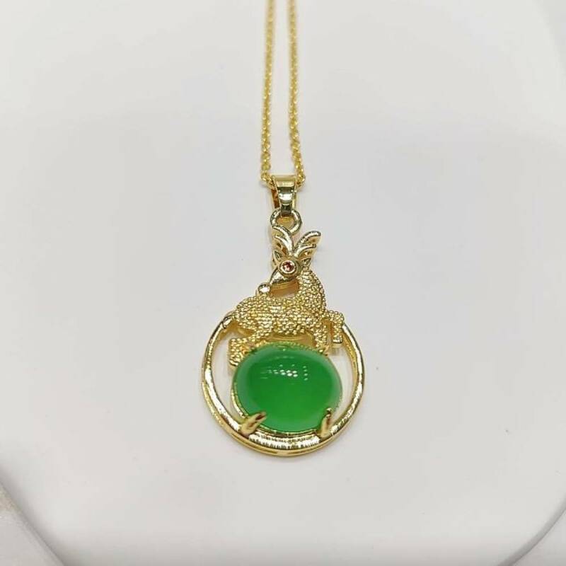 Copper Inlaid Chrysoprase pendants Natural Jade Chalcedony Deer Pendant Necklace Fashion Women Charms Jewellery Gifts
