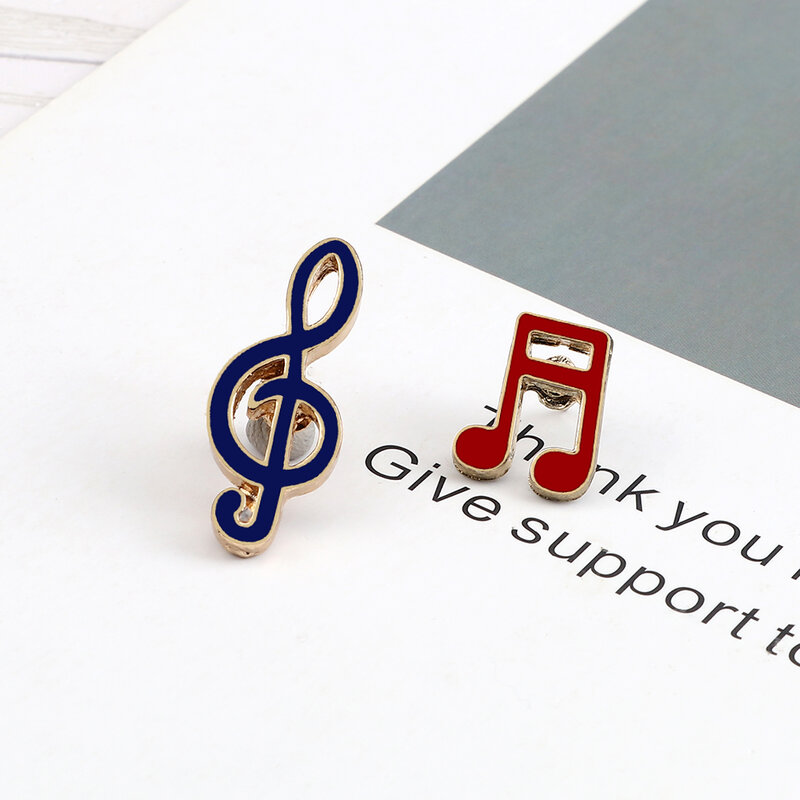 Cool Music Note Enamel Brooches Fashion Guitar Microphone Metal Badges Piano Notes Lapel Pins Musician Jewelry Gifts for Friends