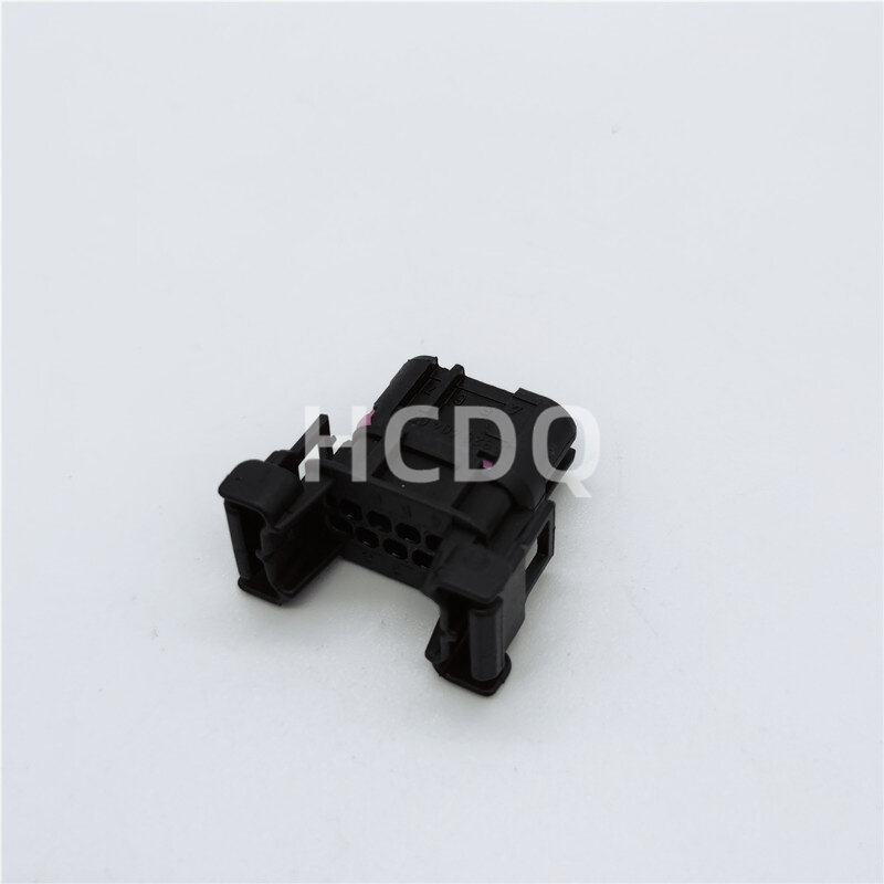 10 PCS Original and genuine 1928404025 automobile connector plug housing supplied from stock