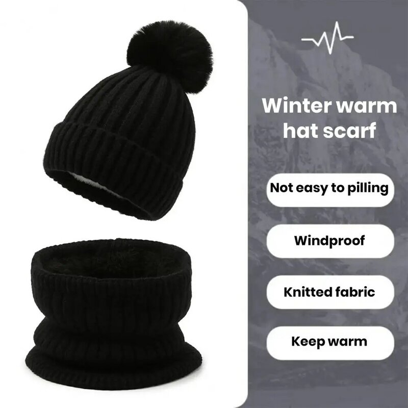 ニットの暖かい帽子のスカーフセット、裏地付き、ぬいぐるみボールの装飾、居心地の良いユニセックスのニットセット、暖かさのスタイル、冬