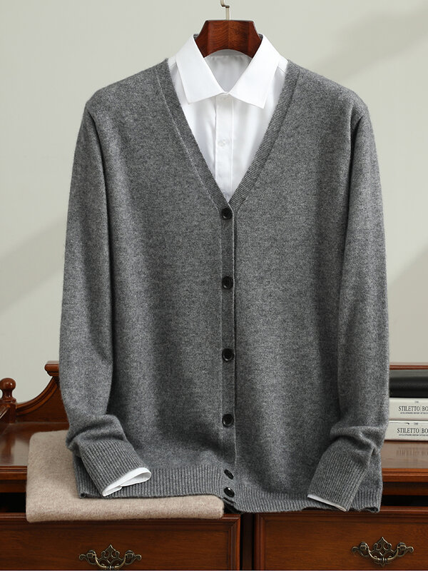 Cashmere de cabra masculino manga comprida com decote em v, jaqueta de malha, suéter monocromático, roupas de alta qualidade, outono, inverno, 100%