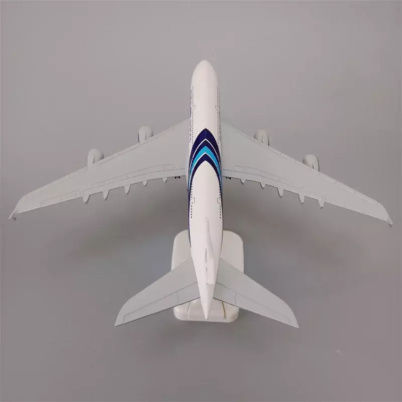 Модель самолета 18*20 см, металлический сплав, рандомные авиакомпании, аэробус 380 A380, модель литая самолета, модель самолета с колесами, посадочные шасси