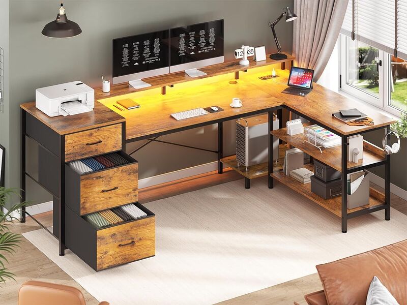 L geformter Home-Office-Schreibtisch mit Steckdose Ecke Computer tisch, Monitor Regal