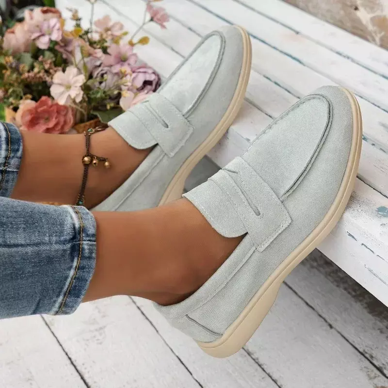 2024 Womens Summer Fashion Round Toe Shallow Mouth Slip-on Designer Vulcanized Shoes Outdoor Casual Flat Bottom Women Loafer