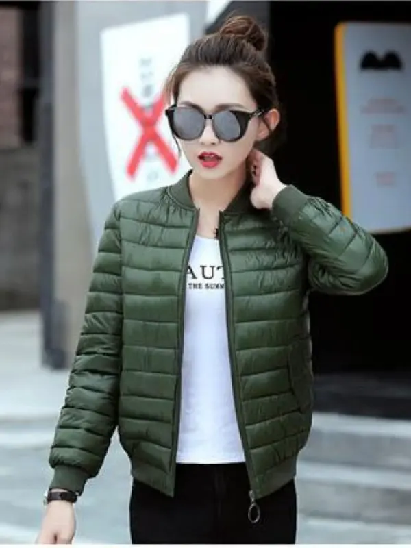 Chaqueta acolchada de moda para mujer, chaqueta de béisbol corta y ligera con cuello levantado, versión coreana, chaqueta acolchada holgada, cálida y ligera