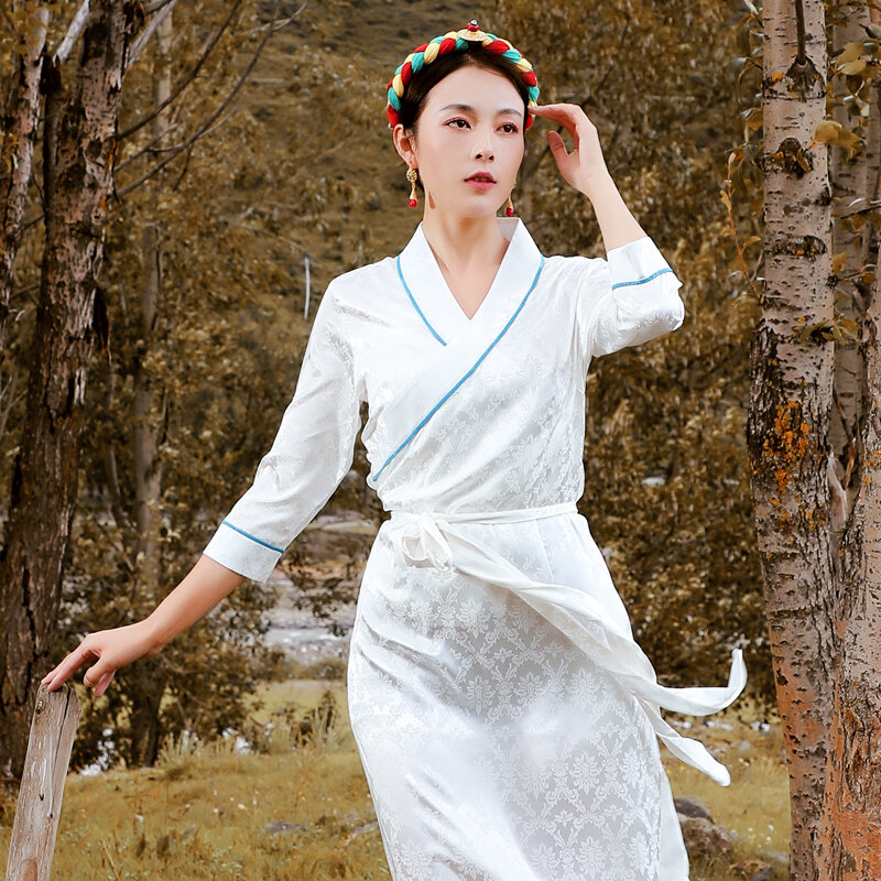 فستان نسائي طويل على الطراز الصيني ، ملابس لاسا بيضاء ، تنورة بلون واحد ، جديد ، الربيع والخريف