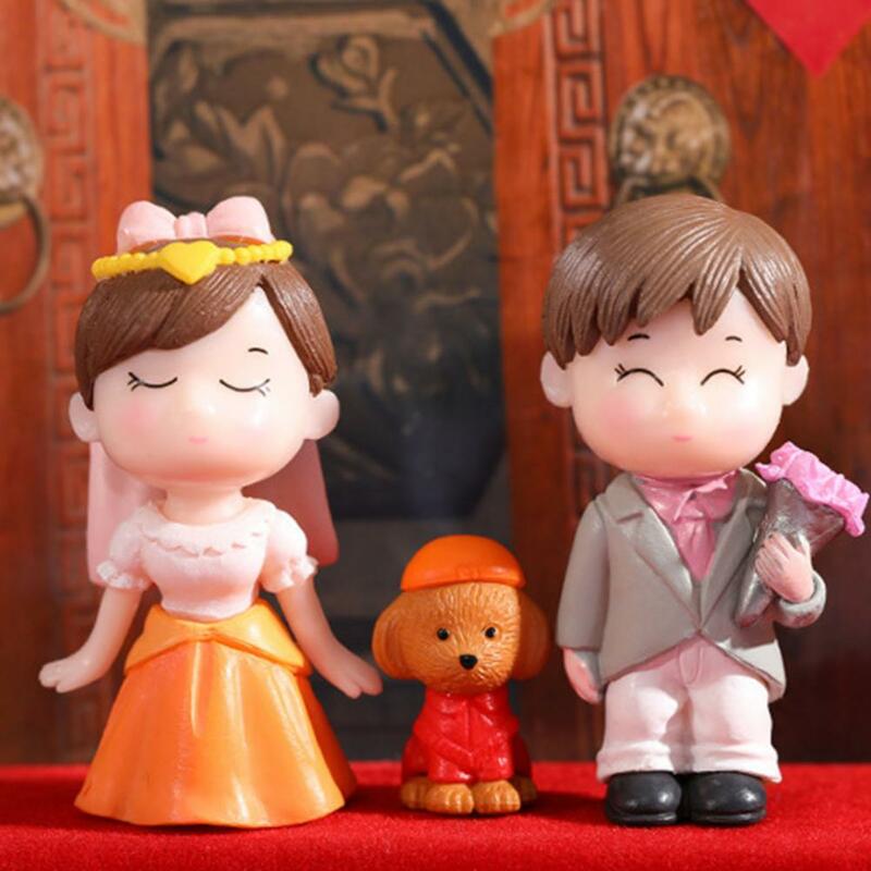 Bruid En Bruidegom Figuur Liefhebbers Beeldjes Schattige Realistische Plastic Cartoon Paar Sculpturen Voor Valentijnsdag Cadeau Interieur