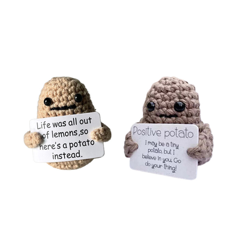 Cartoon Action Figure Ornaments Model Pocket Hug Wool Knitted Potato Craft Doll con carta positiva Cute Car Home Decoration Gift
