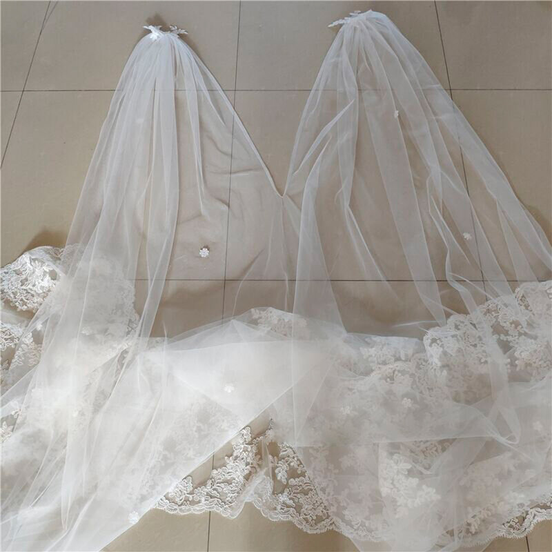 Accessorio per abito da sposa lungo in pizzo con mantello da sposa lunghezza cattedrale nuova in bianco, avorio