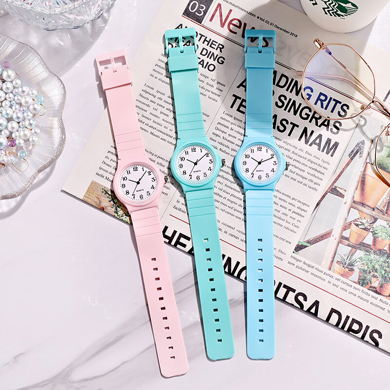 Jam tangan kuarsa mode sederhana untuk wanita jam tangan pelajar jam tangan tali silikon grosir Reloj Mujer Elegante Reloj De Mujer