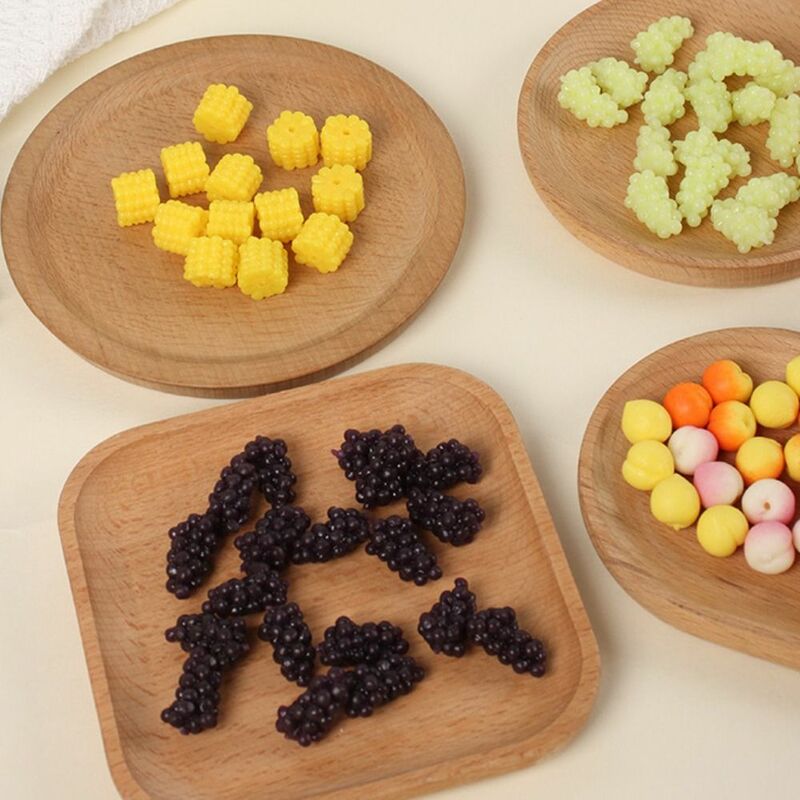 Winogrona wyciskają zabawki sensoryczne miniaturową kukurydzę, udawaną, wyciskaną brzoskwiniową zabawkę Mini zabawka spinner ze sztucznymi owocami modelka chłopca