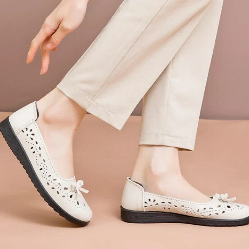 2023 Sandals Soft Sole Leather Shoes Anti Slip Middle and Old Age Hole Shoes Women's Flat Sole Anti Slip Hollow Breathable