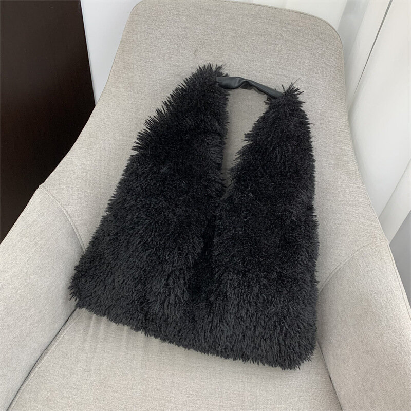 Autumn Winter New Plush Handbag Faux Fur Bag Wool Shoulder Underarm Bag Large Capacity Imitation Fur Personalized Casual Totes