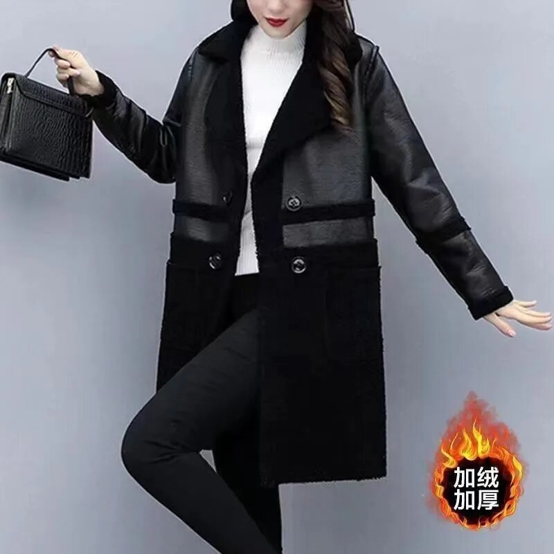 Mantel bulu kulit tiruan untuk wanita, mantel longgar sambungan kulit imitasi, jaket windbreaker setengah panjang hangat bahan beludru tebal untuk wanita