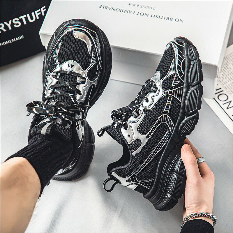 Sneakers kasual pria sepatu lari Platform jaring bersirkulasi Fashion baru musim panas untuk pria sepatu jalan Chunky bertali luar ruangan