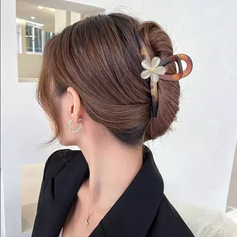Fashion Flower Clamping Clip for Women Large Premium Sense Clip for Headwear Hairpin Temperament Back Spoon Pan Hair Shark Clip
