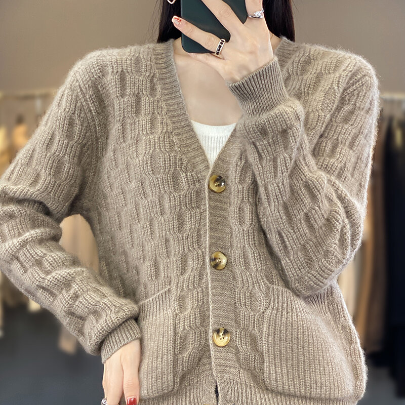 100% Woll mantel weiblicher V-Ausschnitt 23 lockere und schlanke Kaschmir-Strickjacke im Herbst und Winter, um einen warmen und bequemen Pullover zu halten