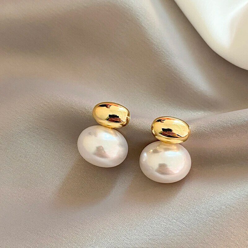 2023 nuovi eleganti orecchini di perle piatte impiombate di fagioli Color oro francese per accessori dolci da donna per feste di gioielli di moda coreani