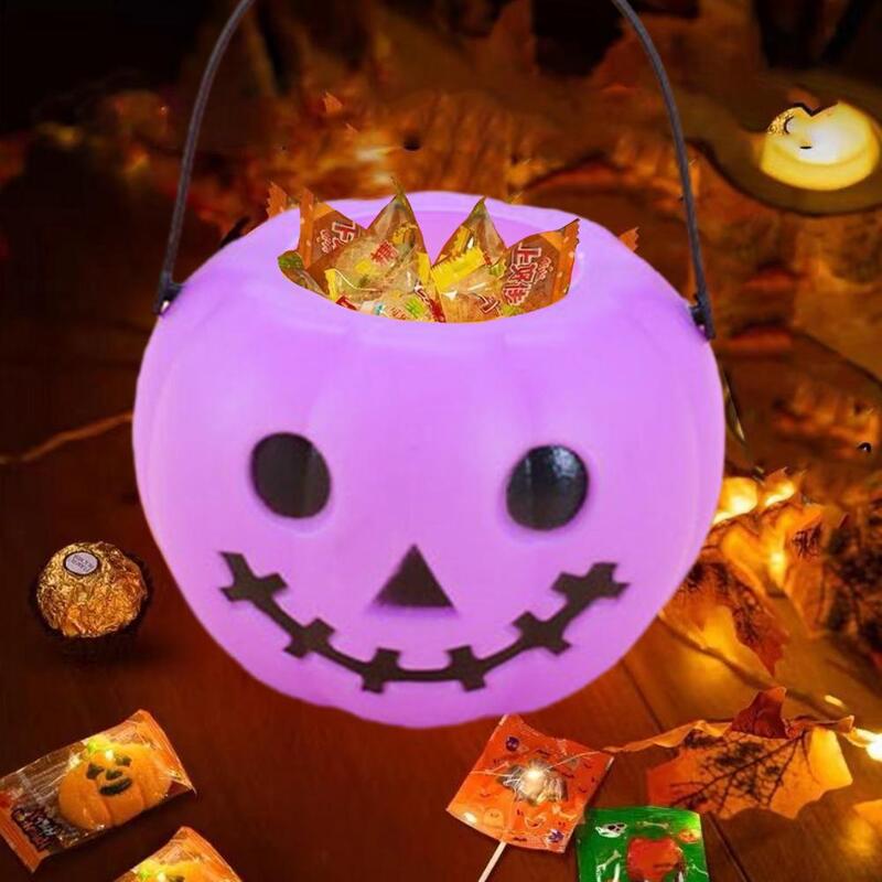 Cubo de dulces de Halloween para niños, espacio alto, colores brillantes, fácil de llevar, caja de aperitivos de regalo en forma de calabaza, suministros festivos