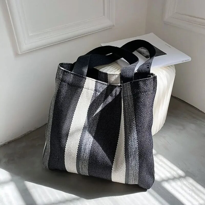 Sfn7 حقيبة يد كلاسيكية بسيطة للنساء ، حقائب قماش صغيرة مخططة جديدة ، فن كاجوال ، سعة كبيرة ، حقيبة كتف للإناث