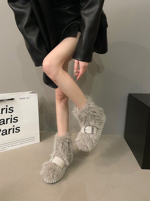 Stivali da neve per donna In inverno peluche e addensato 2023 nuovo Design di nicchia scarpe antiscivolo In cotone nord-est con suola spessa