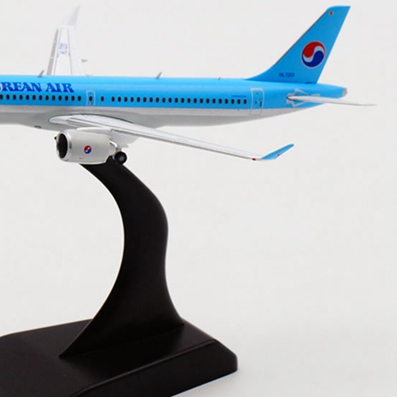 Air CS300 Modelo de Liga e Plástico da Aviação Civil, Diecast Toy Gift Collection, Simulação, Escala 1:400, Coreano
