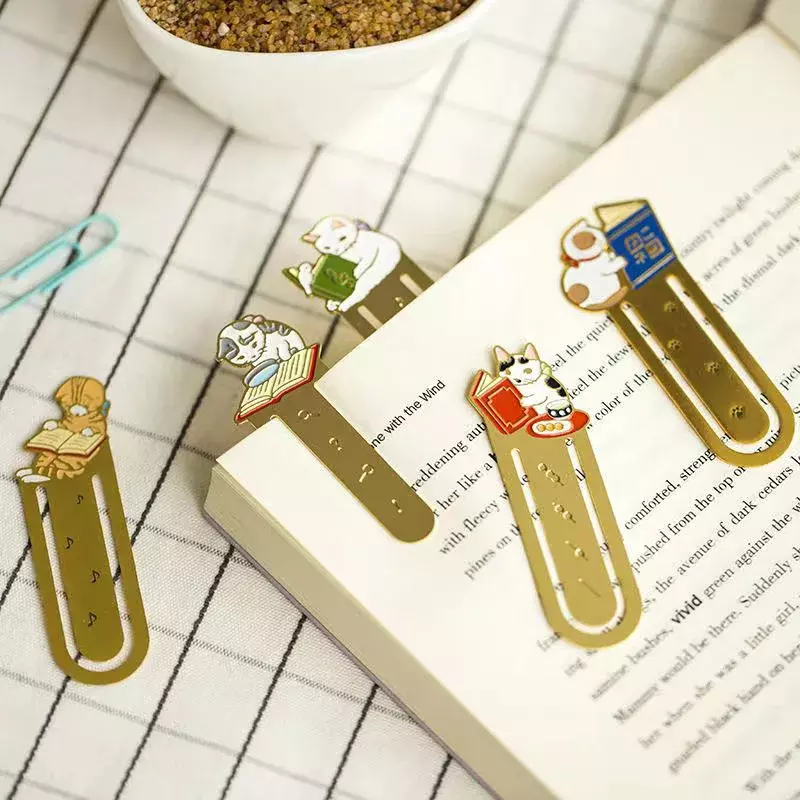 Segnalibri per gatti carini clip per libri in metallo supporto per pagine di carta per gattini Kawaii cancelleria giapponese strumenti di lettura forniture per ufficio scolastico