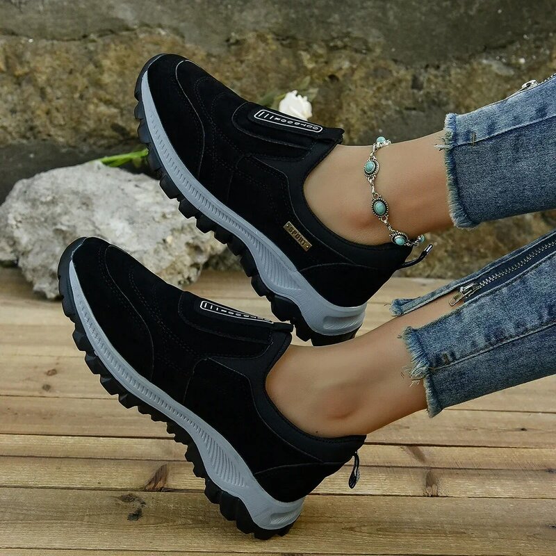 Scarpe da passeggio causali delle coppie autunnali nuove scarpe con plateau Slip-on leggere e poco profonde per uomo Sneakers basse da donna all'aperto