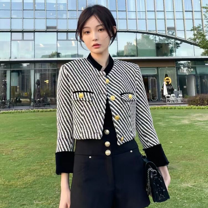 Jaket potong estetika wanita bergaris trendi tombol desain gaya Perancis Mujer High Street pakaian kantor elegan musim semi