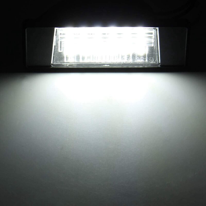 2 قطعة سيارة 18 المصابيح أضواء لوحة ترخيص البلاستيك لنيسان قاشقاي X-Trail Juke Primera مشرق Led رقم لوحة ترخيص ضوء