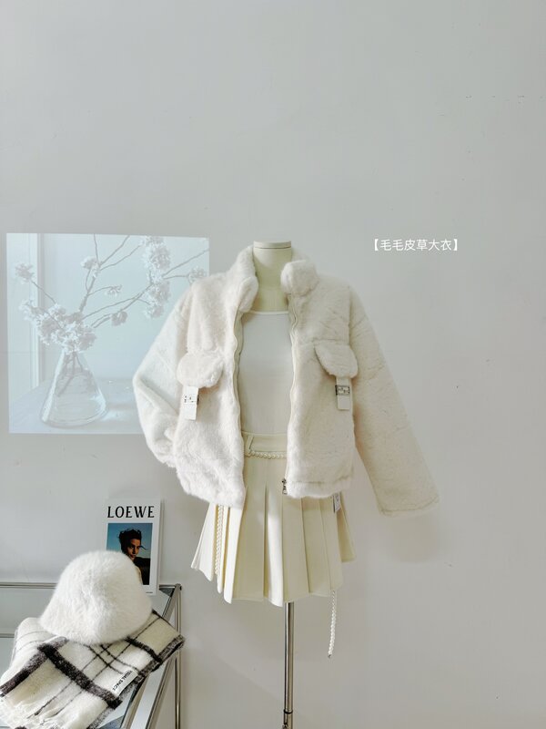 Damski jesienno-zimowy gruby ciepły sztuczny krótka kurtka z futrem damski elegancki, szykowny jednolity kolor z długim rękawem luźna odzież z golfem