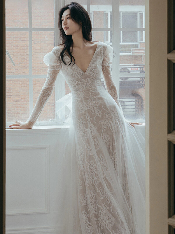 Женское свадебное платье с длинным рукавом, кружевное ТРАПЕЦИЕВИДНОЕ ПЛАТЬЕ до пола с глубоким V-образным вырезом, 2024