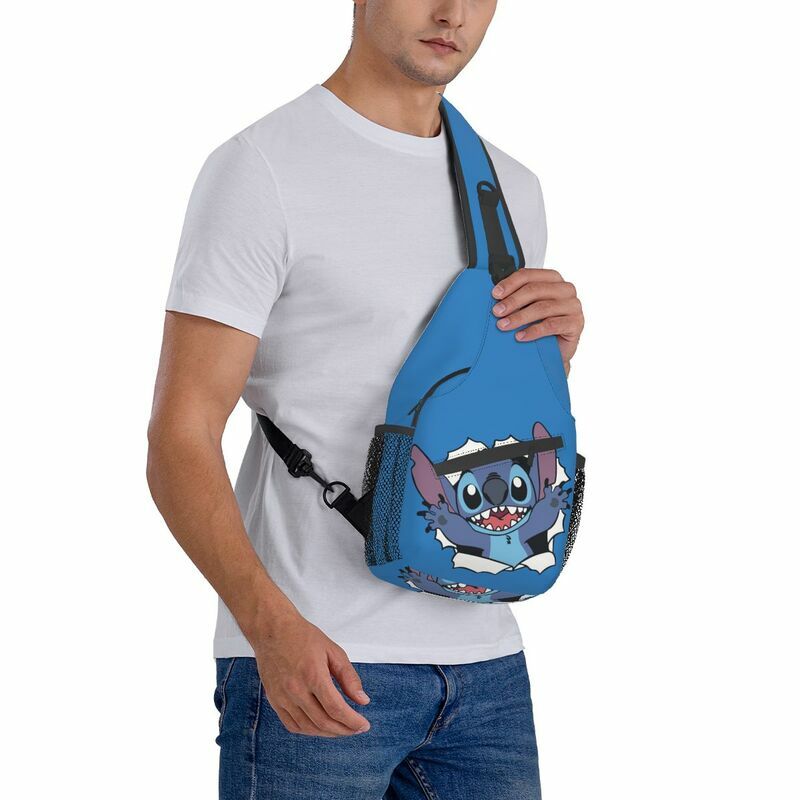 Mochila de hombro informal para hombre, bolso de pecho cruzado con dibujos animados de Stitch, para viaje y ciclismo