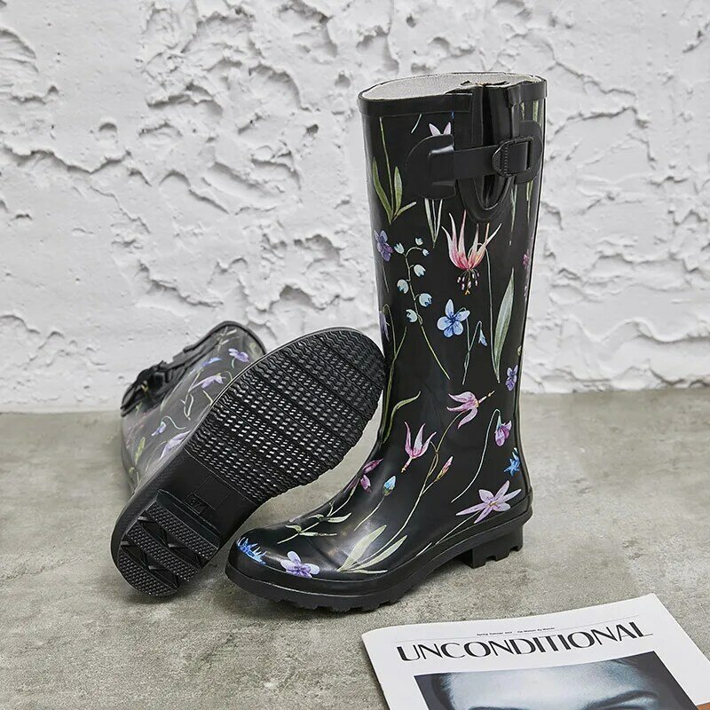 Botas de lluvia de goma de barril alto para mujer, zapatos de agua antideslizantes para exteriores, botas de goma suaves a la moda, zapatos impermeables para mujer