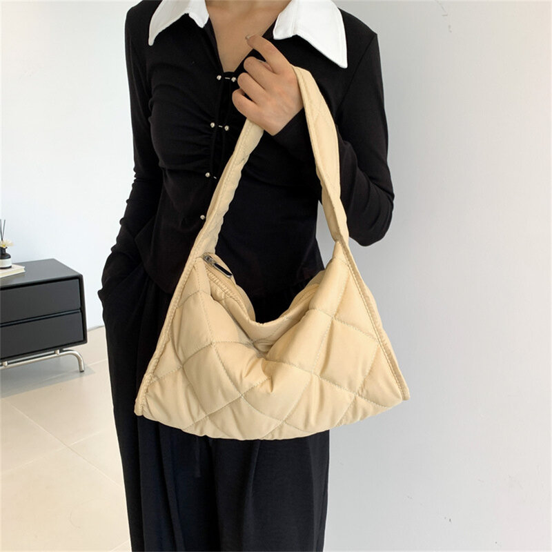 Bolso de hombro acolchado con relleno de algodón bordado para mujer, bolso de mano de gran capacidad, bolsos de axilas de nailon, bolso de viaje versátil para mujer