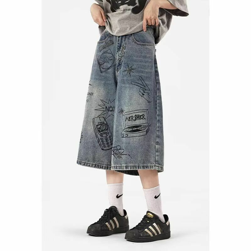 Calça masculina americana com grafite de rua denim estampada, marca solta de verão, estilo retrô, três quartos, moda coreana