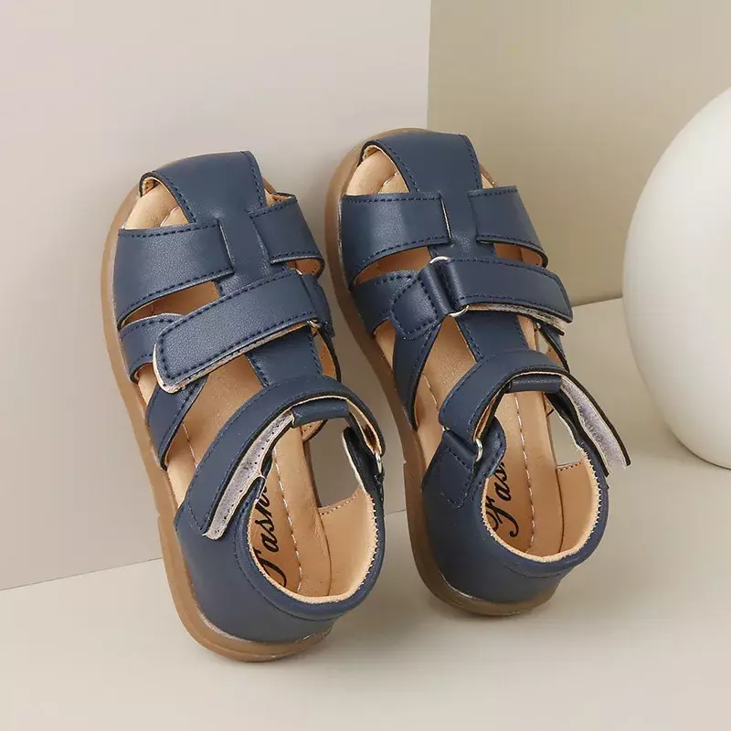 2024 Toddler Girls sandali estate bambini nuove scarpe causali da passeggio moda tinta unita bambini ragazzi Cut-out sandali piatti da spiaggia