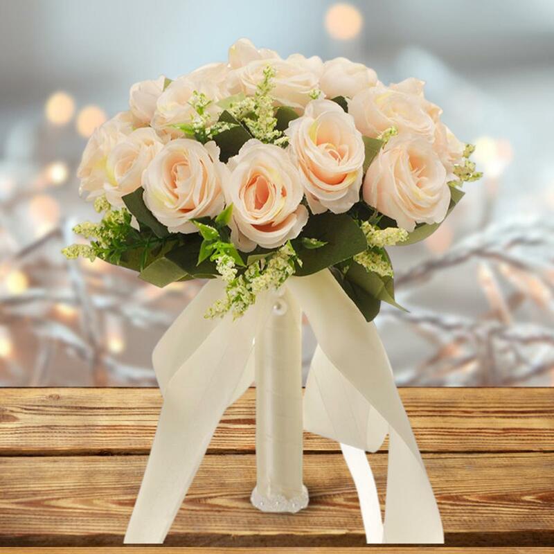 Bouquet nupcial do casamento para a decoração do aniversário