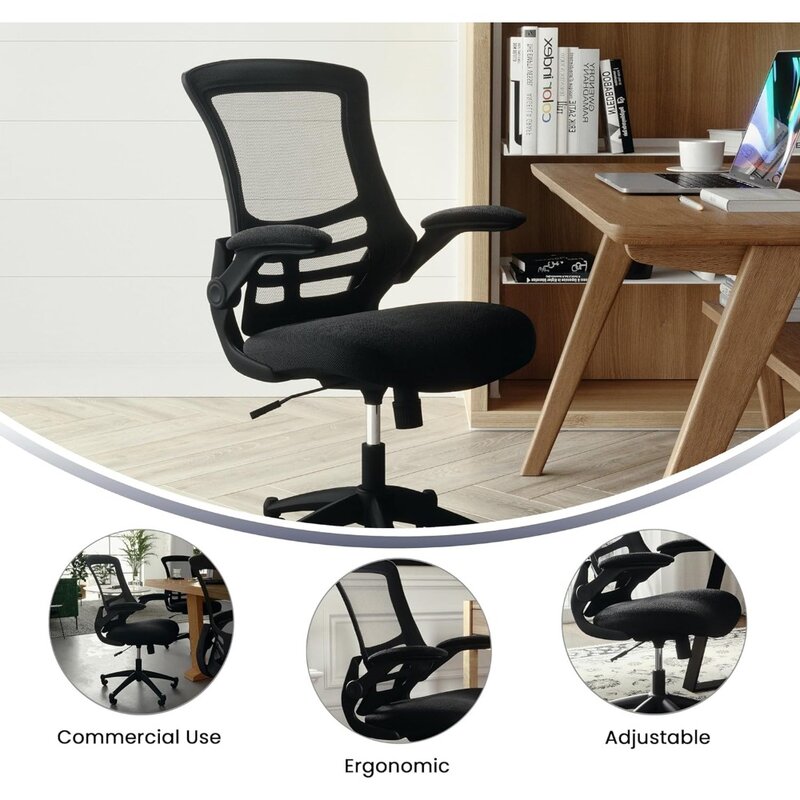 Obrotowe, ergonomiczne krzesło biurowe z czarną siateczką i podnoszonymi ramionami