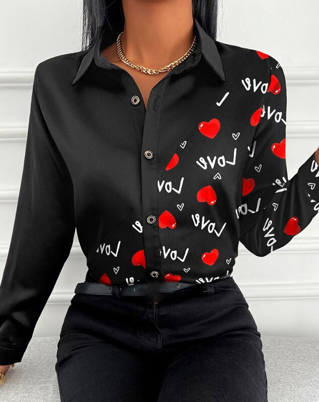 ハート型の文字が入ったシャツ,襟を折りたたんだ長袖のカジュアルなトップス,ボタン付き,バレンタインデー用,春,2024