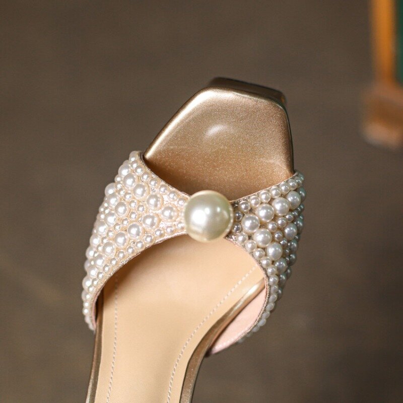 2024 sandali a bocca di pesce con tacco spesso fatti a mano con perline 33-40 scarpe da donna con plateau impermeabile con tacco alto abito da sposa perla di lusso