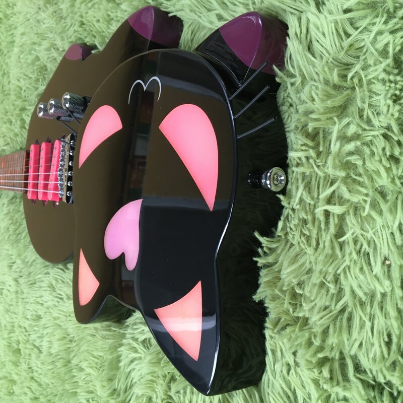Kostenloser Versand 6 Saiten schwarze Katze E-Gitarre Chrom Hardware Gitarre auf Lager bestellen sofort Gitarren Gitarre