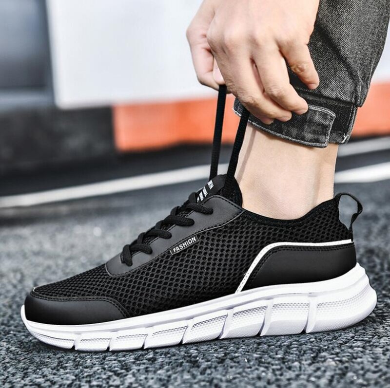 รองเท้าวิ่งลายตาข่ายน้ำหนักเบาและระบายอากาศได้ดีสำหรับผู้ชายผู้ชายรองเท้าผ้าใบฤดูร้อน