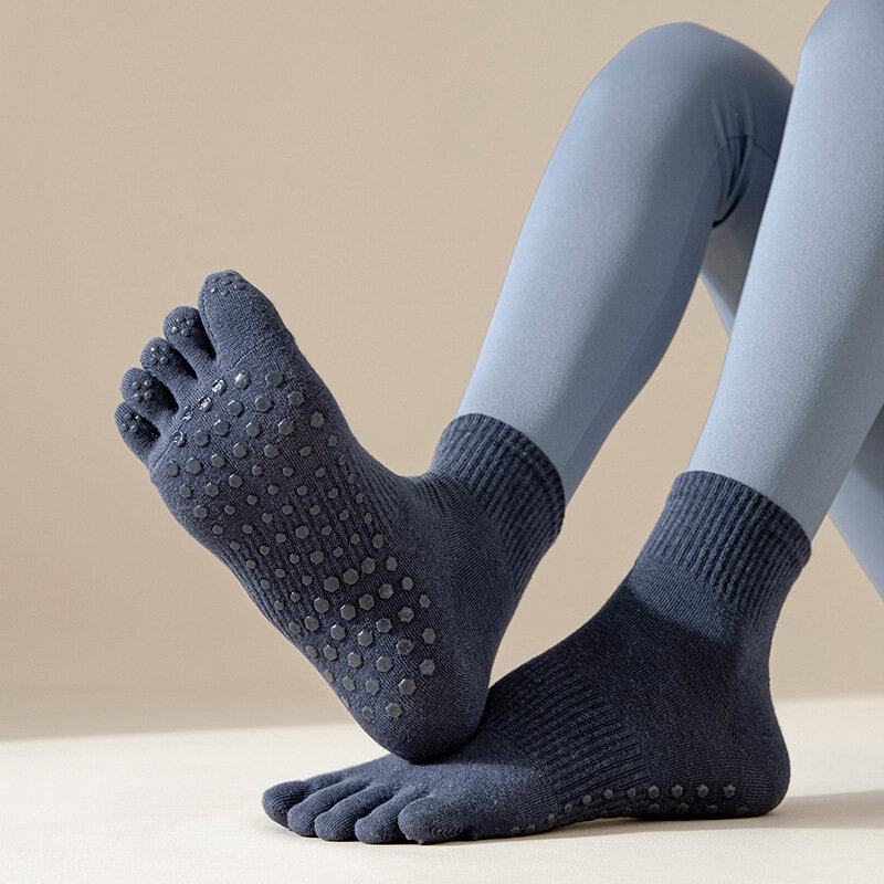 Женские носки для йоги 1 пара, силиконовые Нескользящие мягкие хлопковые нескользящие носки для пилатеса, балетных танцев, фитнеса, занятий спортом